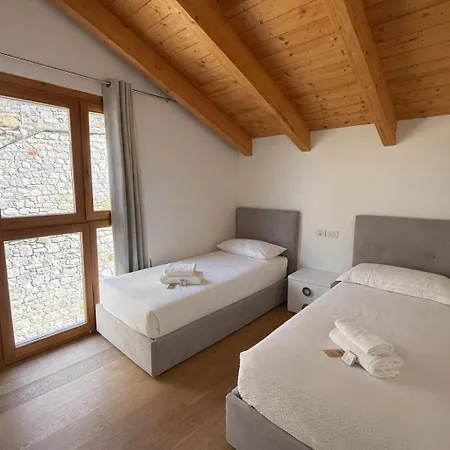 Spectacular Views And Modern Living On Prázdninový dům *