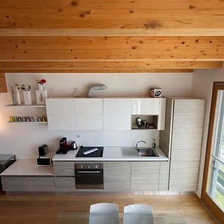 Spectacular Views And Modern Living On Prázdninový dům Bellano